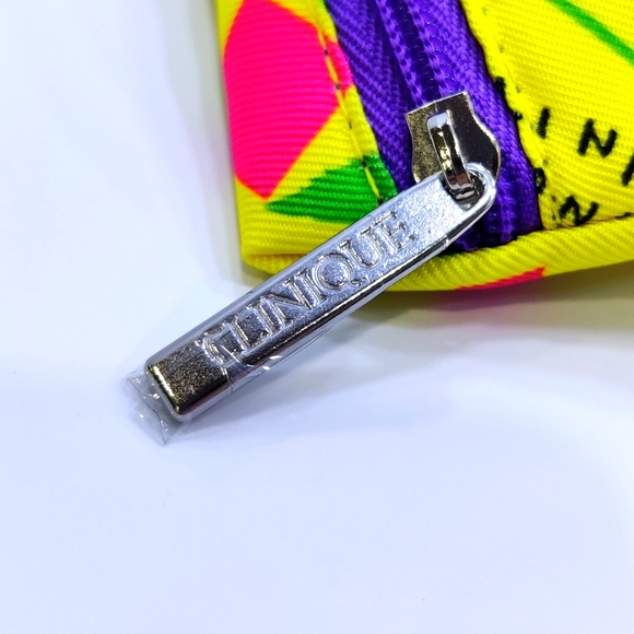 Clinique Makeup Bag - Picture 2 of 2